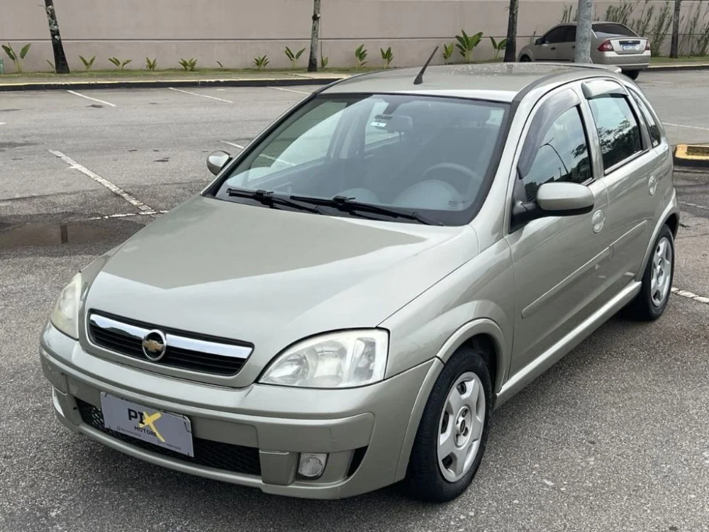 GM - Chevrolet GM CORSA HATCH PREMIUM 1.4